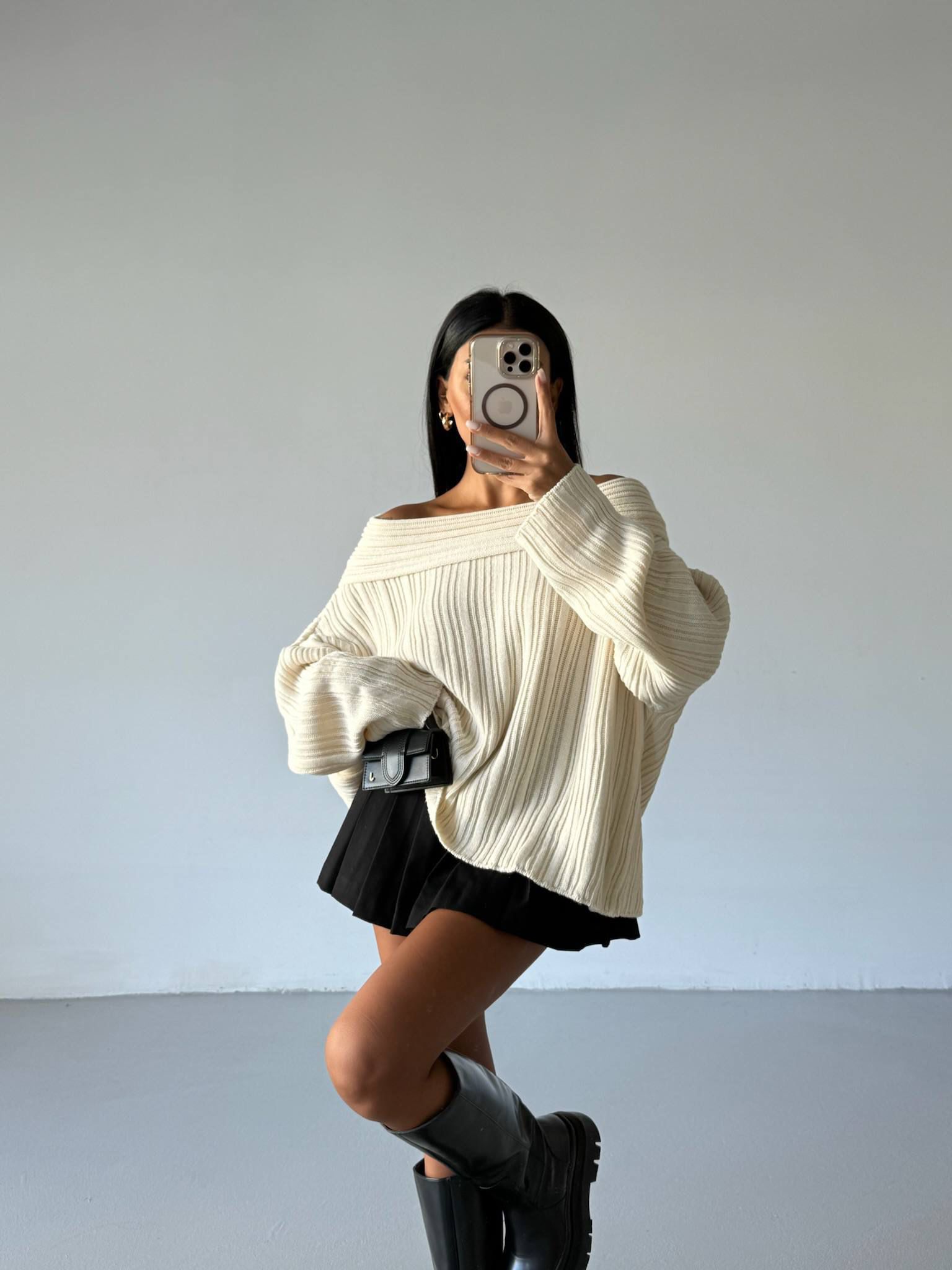 Muse Off-Shoulder Knit - Image 4